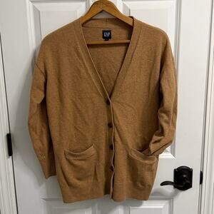 GAP button down brown tan cardigan with front pockets size medium